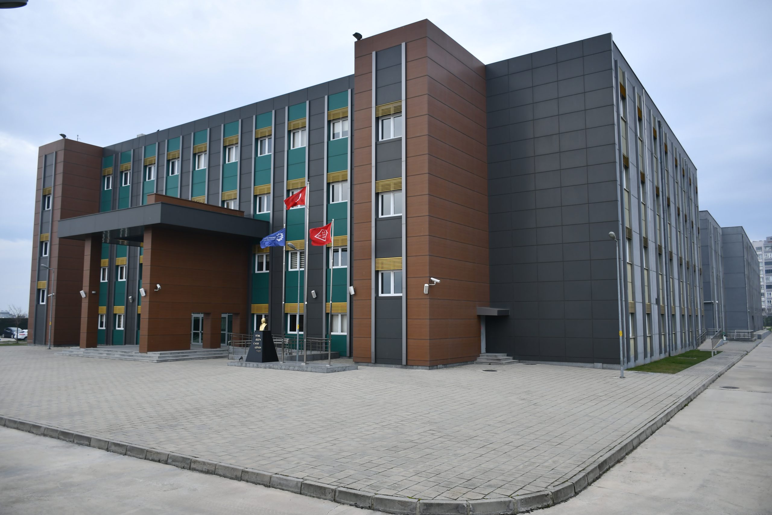 Özel ÇOSB Mesleki ve Teknik Anadolu Lisesi